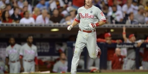 San Francisco Giants “Keeping Tabs” on Chase Utley