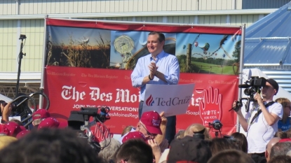 Ellen Page confronts GOP candidate Ted Cruz on gay rights