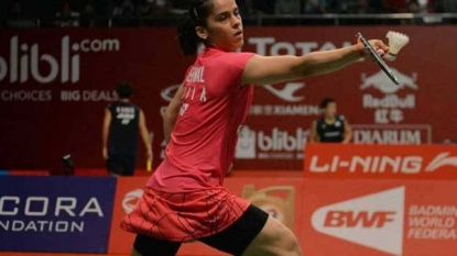 Sports icons laud Saina for entering world badminton semis