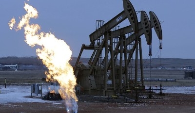 Oil prices plunge amid ample supplies