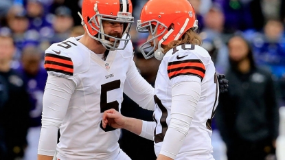 Steelers sign veteran kicker Garrett Hartley