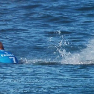 Surfer fights off shark on Australian east coast