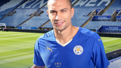 Swiss star Inler joins Leicester