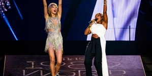 Taylor Swift & Mary J. Blige Sing fantastic Duets Of ‘Doubt’ & ‘Family Affair