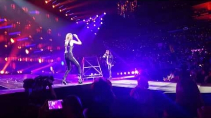 Taylor Swift Surprises LA Crowd With Alanis Morissette & the Dixie Chick’s