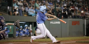 Texas beats California in 8 innings to reach LLWS title game