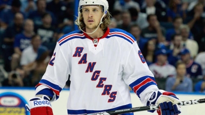 Carl Hagelin signs with Anaheim Ducks