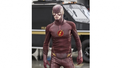 FLASH Season 2 Travels Forward In Time