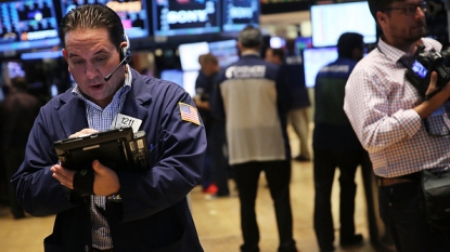 TRADING MELTDOWN Dow drops more than 500 pts, biggest loss since ’11