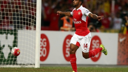 Theo Walcott Delighted To Resolve Arsenal Future Early