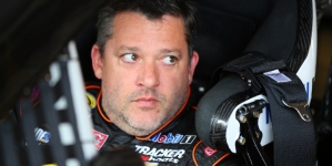 Tony Stewart faces lawsuit over death of sprint auto driver Kevin Ward