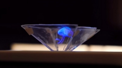 Turn your smartphone into an fantastic 3D hologram