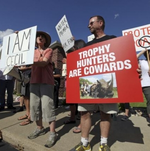 Two airlines ban transport of big-game trophies