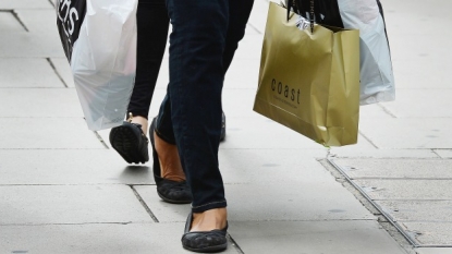 UK retail sales volumes rise by 0.1%