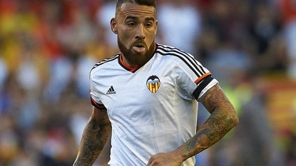 Nicolas Otamendi not being pursued by Manchester United