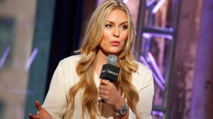 Vonn hurts ankle in training crash