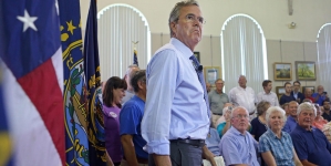 Bush talks tax-cutting in speech to tea party group