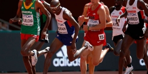 Mo Farah relieved to reach 5000m final after stumble