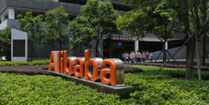 Yahoo to go ahead with Alibaba spinoff without IRS approval