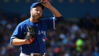 AL East-leading Blue Jays lose grip, last-place Bosox win