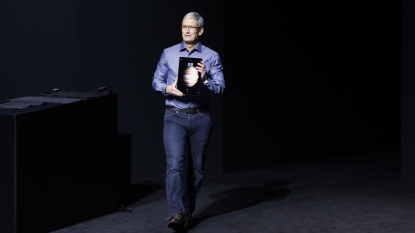 Apple unveils large-format iPad Pro tablet