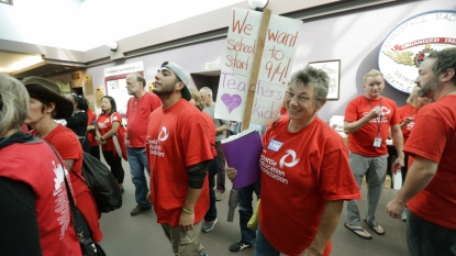 BACK TO SCHOOL! Seattle students head to classrooms as strike ends