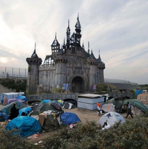 Banksy’s Dismaland Is Going To Calais To Provide Shelter for Refugees