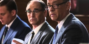 ‘Bridge of Spies’: New Trailers Highlight Tom Hanks as “The Standing Man”