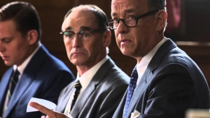 ‘Bridge of Spies’: New Trailers Highlight Tom Hanks as “The Standing Man”