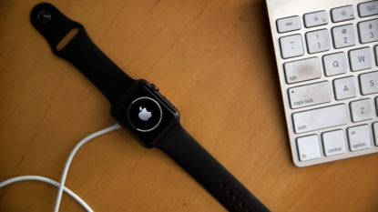 Apple delays watchOS 2 release due to bug