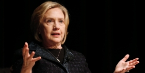 Clinton compares email attacks to White House controversies