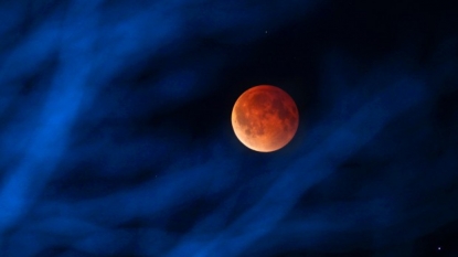 Clouds cloud chances of seeing total lunar eclipse in Washington