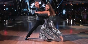 Bindi Irwin wipes the floor with competition on Dancing with the Stars