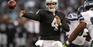 QB Derek Carr’s Performance Gives Oakland Much-Needed Momentum — Raiders News