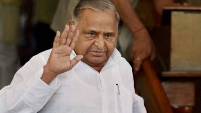 FIR against Mulayam for threatening an IG-rank officer