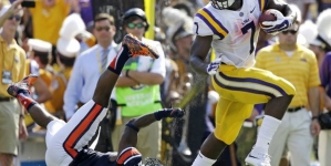 Fournette powers No. 13 LSU past No. 18 Auburn, 45-21