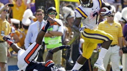 Fournette powers No. 13 LSU past No. 18 Auburn, 45-21