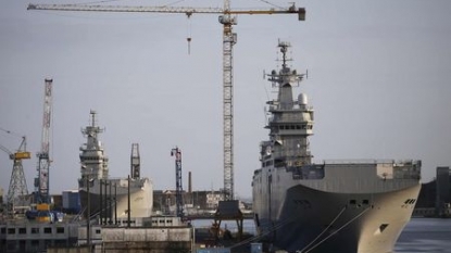 France sells 2 disputed Mistral warships to Egypt