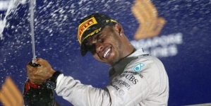 Mercedes struggling in Singapore