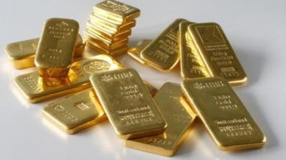 Gold edges higher ahead of Fed’s policy meeting