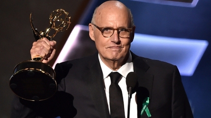 Here’s the secret behind celebs sporting ‘green ribbons’ at 2015 Emmy Awards