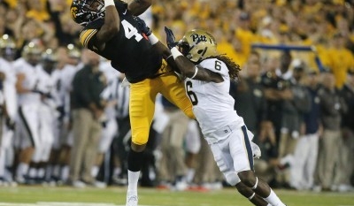 Iowa defeats Pitt with last-second, 57-yard field goal