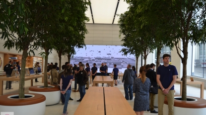 Jonathan Ive’s first Apple Store design unveiled in Brussels