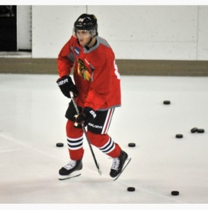 Kane cheered at Blackhawks’ scrimmage