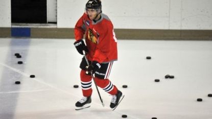 Kane cheered at Blackhawks’ scrimmage