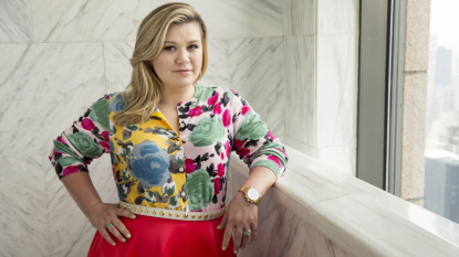 Kelly Clarkson cancels Canadian Tour