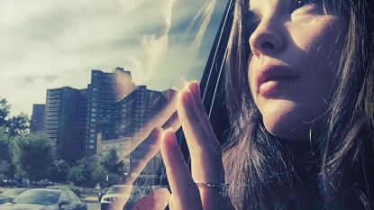 Liv Tyler shares close-up photo of engagement ring