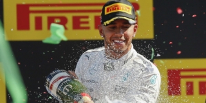 Lewis Hamilton romps to win in Monza; Nico Rosberg’s engine blows