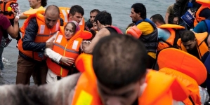 Migrant crisis: 13 die in ferry collision off Turkey