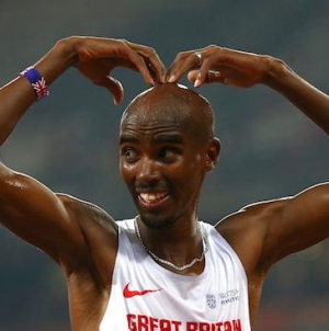 Mo Farah wins 5000m to complete ‘triple-double’